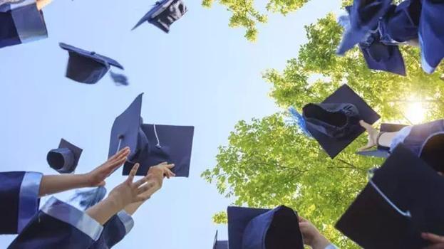 Mezun öğrenciler için karne görüşü ve mezuniyet sözleri | 2025 İlkokul, ortaokul, liseden mezun olan arkadaşa, kardeşe, sevgiliye sözler ve mezun olacak öğrenciler için karne görüşü