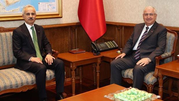 Bakan Yaşar Güler ve Bakan Abdulkadir Uraloğlu bir araya geldi