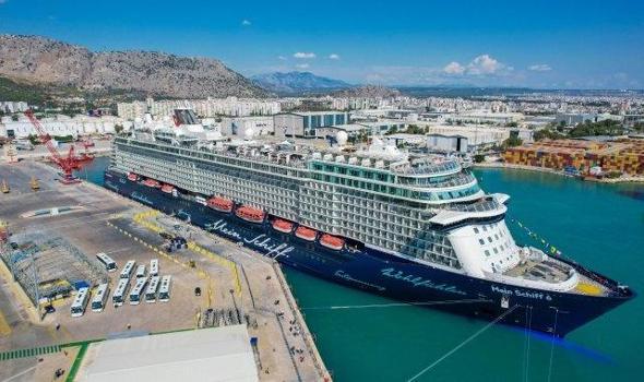 Antalya'da kruvaziyer turizminde 12 yıl sonra 'ilk'