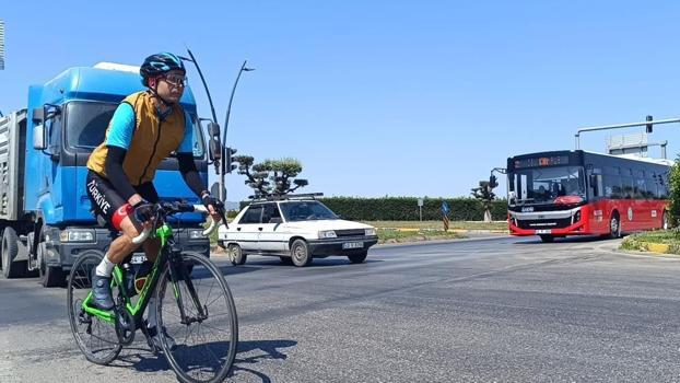 Manisalı uzun mesafe bisikletçisi Ferdi Zeyrek için pedal çevirdi