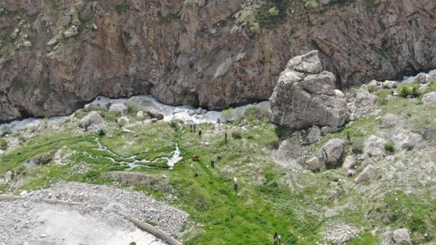 Hakkari'de iki aydan beri kayıp olan kadın için arama çalışmaları yeniden başlatıldı