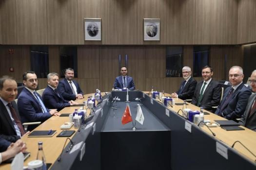 Bakan Kacır'dan Roketsan'a ziyaret