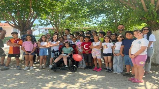 Aydın'da duygulandıran öğrenci hareketi: Arkadaşları için harçlıklarını birleştirdiler