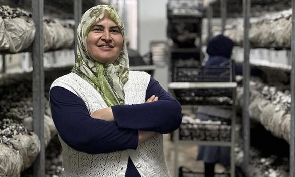 Ev hanımıyken patron oldu! Hataylı katın 53 yaşında üretime başladı, şimdi köyünde istihdam sağlıyor