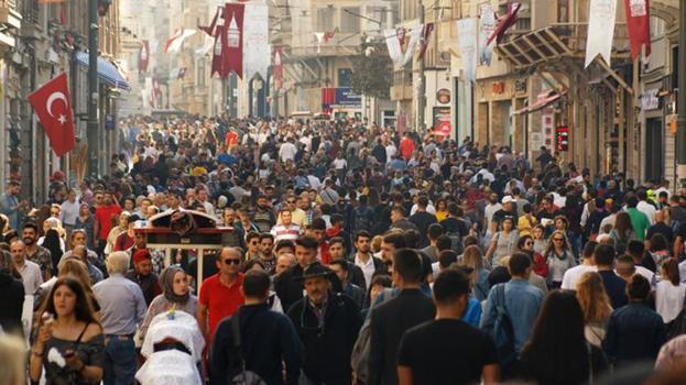 TÜİK rakamları açıkladı: Türkiye'de en fazla göç alan 10 il belli oldu: Türkiye'ye kimler geliyor, nereye yerleşiyorlar? İşte detaylar!