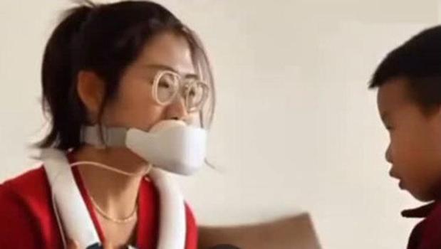 Gerçek zamanlı tercüme sağlayan 'konuşan maske' geliştirildi