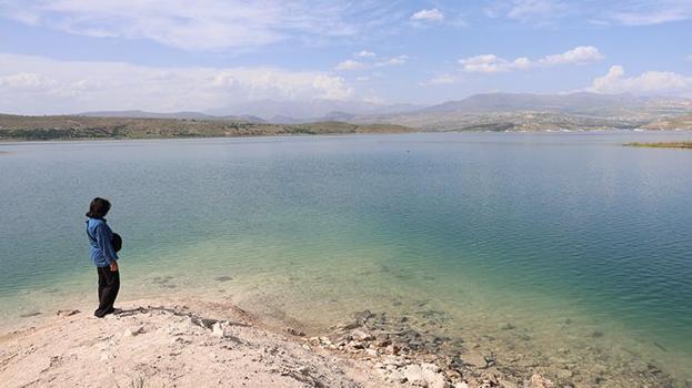 Elazığ'da Akdeniz sahillerini andıran köyün ilginç özelliği! Malatya, Erzincan ve Tunceli buraya bakıyor