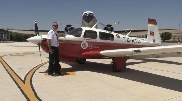 Tek motorlu uçakla dünya turuna çıkan pilot, kaza kırıma uğradı: Yardım edin ölüyoruz