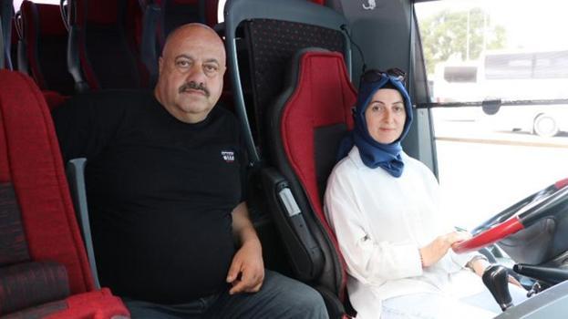 Hayalini gerçekleştirdi! Aşkları yollara sığmıyor: Eşiyle birlikte yollara meydan okuyor