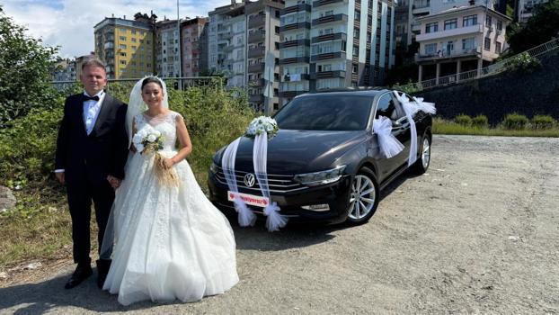 Endonezya'da yaptığı şaka Rize'de gerçeğe dönüştü! Tatile gitti, hayatının aşkıyla döndü!