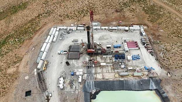 Sinyaller güçlü, beklenti büyük! Van-Şırnak-Siirt üçgeninde petrol heyecanı, 2 bin 800 metreye inildi