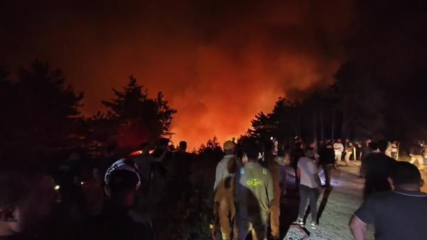 Karabük'te orman yangınına 6 saattir 116 araçla müdahale ediliyor
