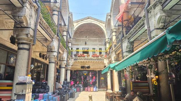İçindeki havuzda sır var! Sivas'ta turistleri bir tek bu çekiyor