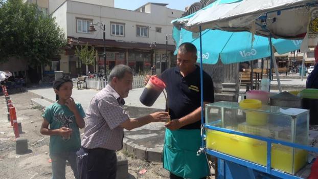 Kilis'e gelen herkes bu lezzeti arıyor: Hem serinletiyor hem şifa dağıtıyor!