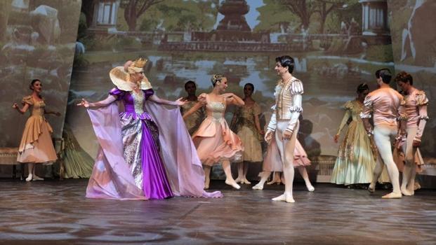 Festival coşkusu Bodrum'da başladı: Kuğu Gölü mest etti