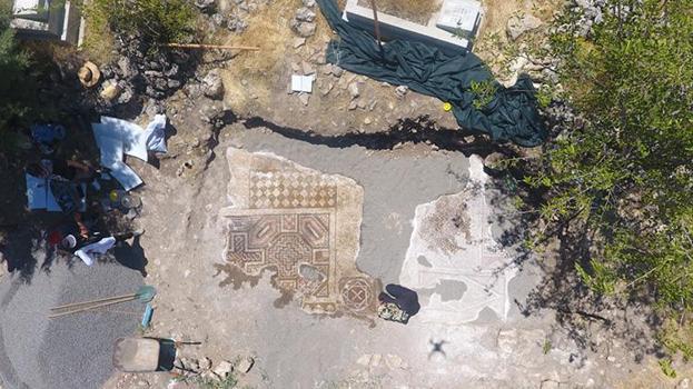 Mezar kazısı, 1700 yıllık sırrı ortaya çıkardı: Diyarbakır'da bulunan mozaik dünyayı sarsacak!