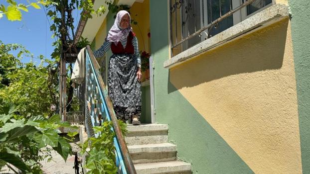 Afyonkarahisar'da 5 çocuğunu kaybeden çift, tek varlıklarını jandarmaya bağışladı!