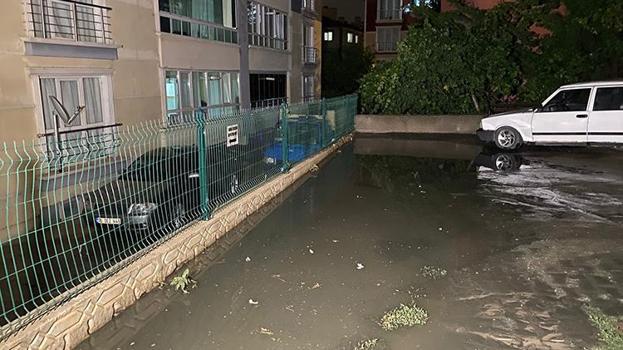 Ankara’da sağanak yağışlar sele neden oldu! Yollar göle döndü, evleri su bastı