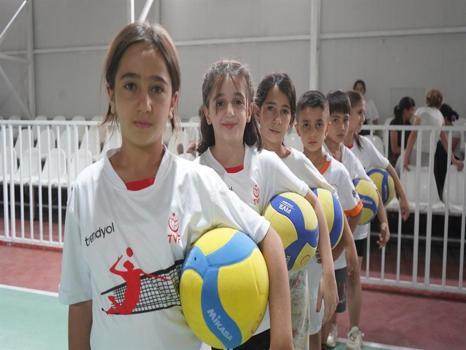 Şırnak'ta 1200 çocuk sporla buluştu! Yüzde 80'i kızlardan oluşuyor