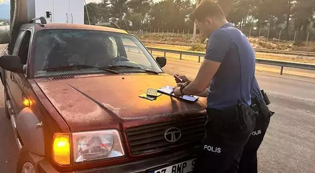 Nişan bozulunca ortak aldıkları kamyoneti 'çalıntı' diye şikayet etti! Polis trafikten men etti