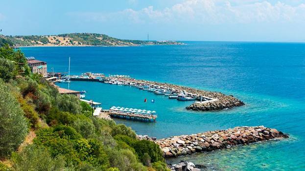 Burası ne Bodrum ne de Çeşme! Menü de aynı manzara da... Fiyat farkı gündem oldu