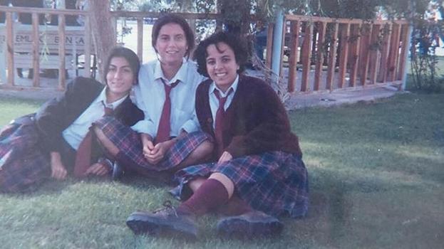 Lisede hayalini kurdukları ortaklığı 32 yıl sonra gerçekleştirdiler! İzmir'de buluşup dükkan açtılar