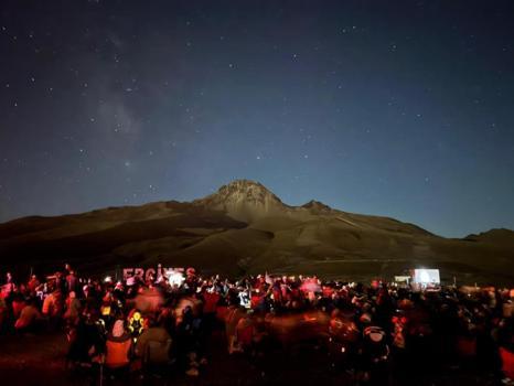 Meteor yağmuru Türkiye'de ilgiyle izlendi! Görsel şölen büyüledi