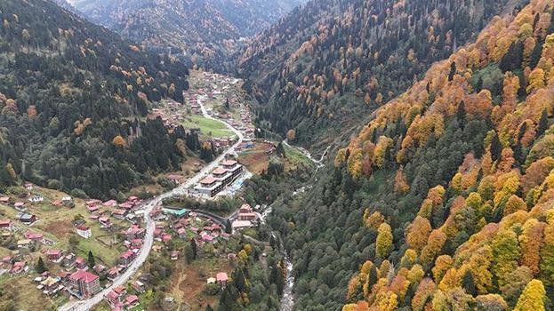 Ayder Yaylası sonbahar renklerine büründü: Havadan nefes kesen manzaralar!