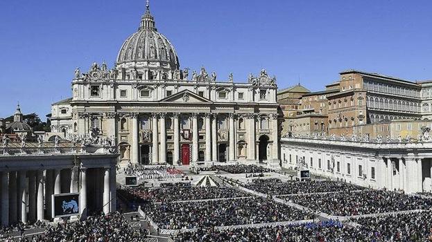İtalya'da Katolik Kilisesi rahipleri 4 bin 625 kişiyi istismar etti