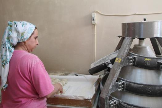 Geçim sıkıntısıyla evinin bir köşesinde başladı, 8 yılda patron oldu! Şırnak'ta taleplere yetişemiyorlar