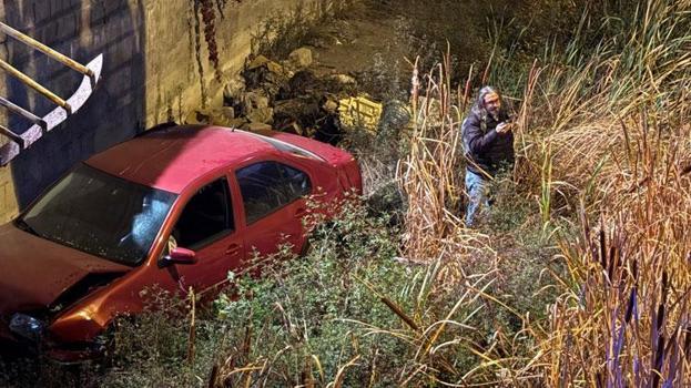 Kayseri'de otomobil 5 metrelik kanala uçtu, sürücünün burnu bile kanamadı