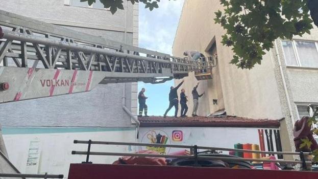 Bilecik'te polisten kaçmaya çalışırken baca boşluğuna sıkıştı