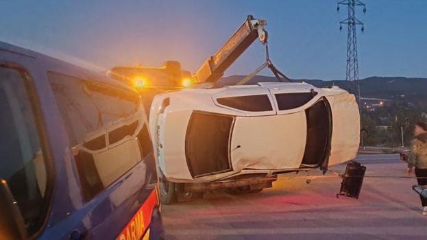 Karabük’te kontrolden çıkan otomobil takla attı: 2 yaralı