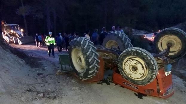 Burdur Bucak'da traktör devrildi: 1 ölü, 1 yaralı