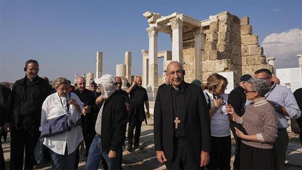 Büyük ziyaret öncesi sürpriz temas! Papa 14. Leo'nun Türkiye ziyareti öncesi Vatikan heyeti, Denizli'de ziyaretlerde bulundu