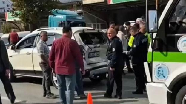 Ordu Ünye'de minibüs ile otomobil çarpıştı, 12 yaralı