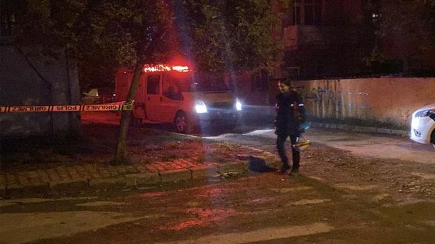 Kocaeli Gebze’de kolonlarında çatlak oluşan 2 katlı binadaki 3 aile tahliye edildi