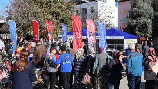 Aydın'da ücretsiz dağıtıldı! Ata tohumlarıyla üretilen fideler bir günde bitti