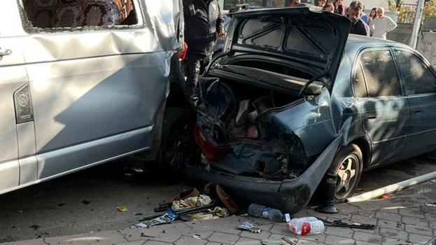 Başkentte freni patlayan kamyon dehşet saçtı! Park halindeki araçlara çarparak durdu