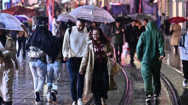 Meteoroloji'den Niğde, Kayseri, Sivas, Giresun, Antalya, Bingöl ve Ordu'ya kuvvetli sağanak yağış uyarısı
