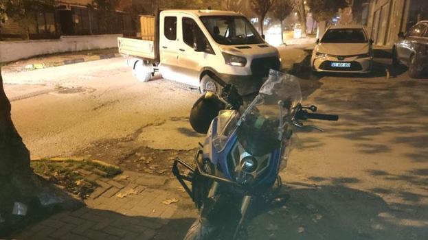 Edirne Keşan’da kamyonete çarpan motosiklet sürücüsü yaralandı