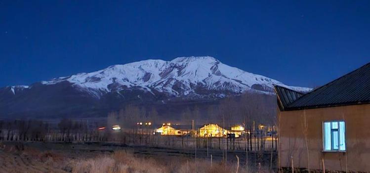 Bitlis'te fotoğrafçılar nöbette: Süphan Dağı'nda kartpostallık manzaralar
