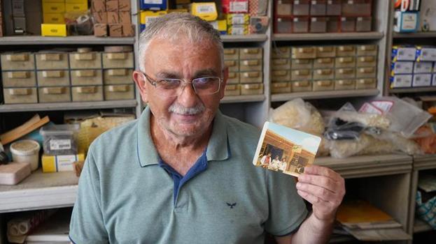 Hayalini 50 yıl sonra gerçekleştirdi! Çırak olarak girdiği dükkanın patronu oldu