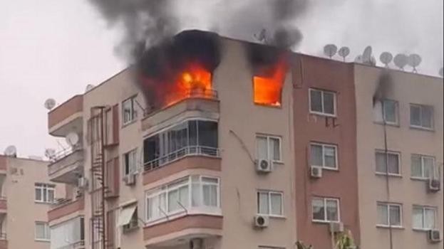 Mersin’de iki il&#231;ede peş peşe yangınlar &#231;ıktı