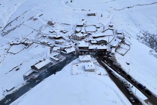Zigana'nın zirvesinde "kar" yoğunluğu
