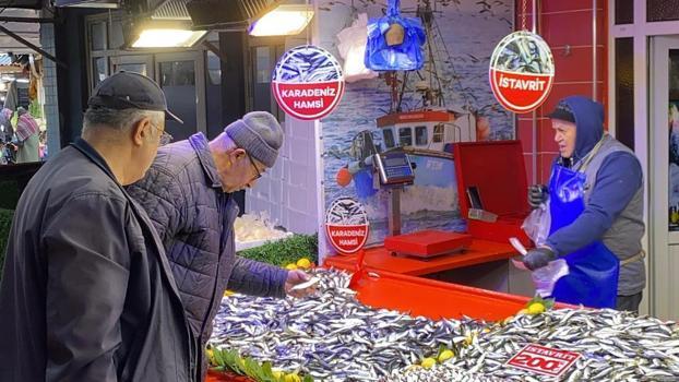 Fırtına balık tezgahlarını vurdu! Fiyatlar 700 liraya kadar çıktı