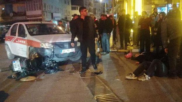 Yalvaç'ta otomobille motosiklet çarpıştı: 2 yaralı