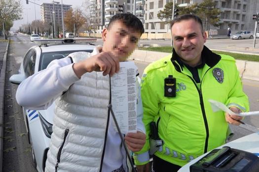 Yolcu kapısından inen ehliyetsiz sürücü drondan kaçamadı! "Gafil avlandım" dedi, hatıra fotoğrafı çektirdi