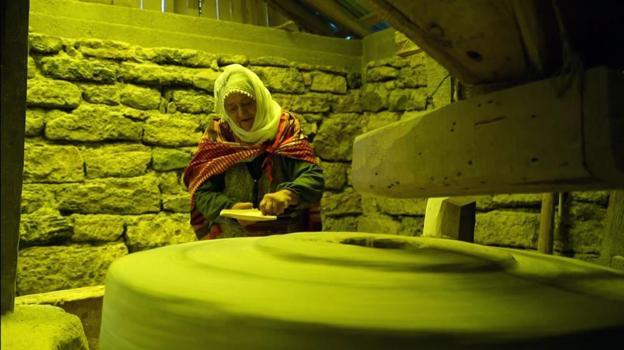 Tarihi değirmenler dönüyor, mısır unu gurbet yollarına çıkıyor