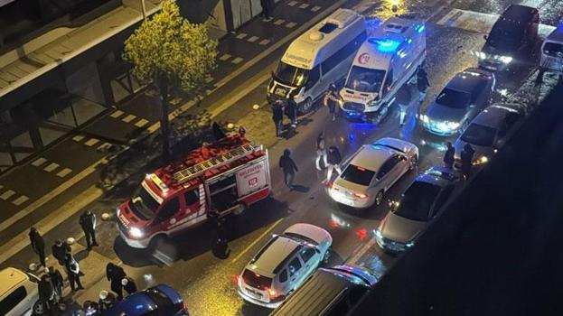 Sorgun'da ambulans ile 2 otomobilin çarpıştığı kazada 7 kişi yaralandı